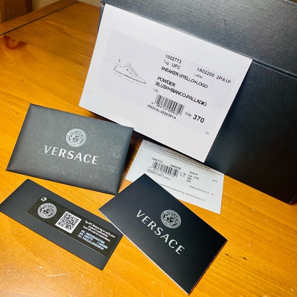 NIB! Versace Women's Blush Pink Leather Fashion Sneakers - Picture 17 of 17